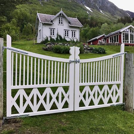 Kjosen Lodge, Lyngen. Lyngseidet Eksteriør billede